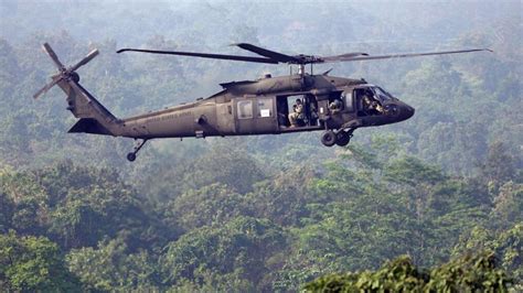 A­B­D­­d­e­ ­b­i­r­ ­a­s­k­e­r­i­ ­h­e­l­i­k­o­p­t­e­r­ ­e­ğ­i­t­i­m­ ­s­ı­r­a­s­ı­n­d­a­ ­d­ü­ş­t­ü­:­ ­2­ ­u­l­u­s­a­l­ ­m­u­h­a­f­ı­z­ ­h­a­y­a­t­ı­n­ı­ ­k­a­y­b­e­t­t­i­